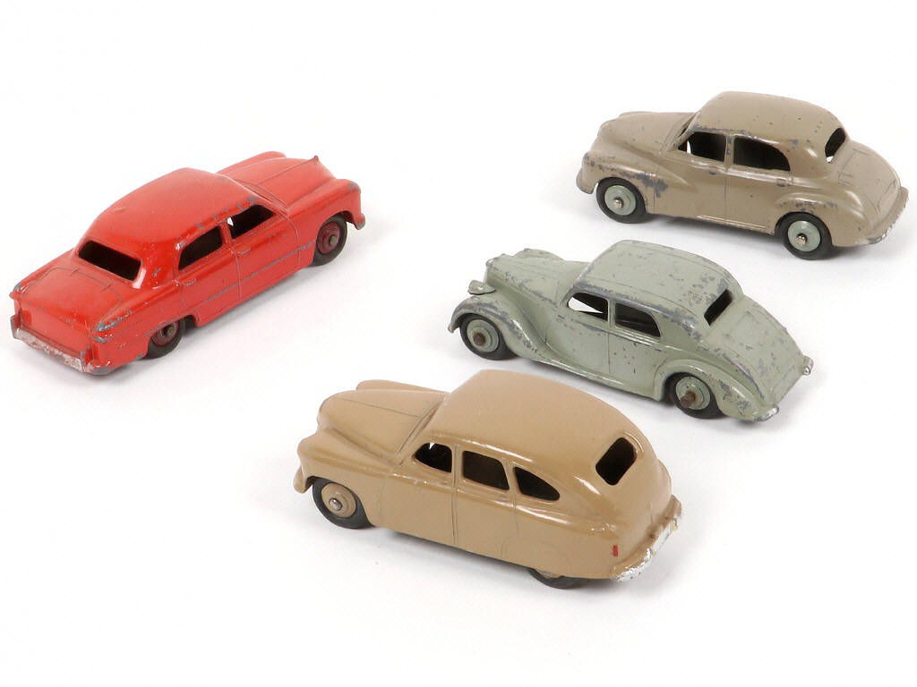 Lot 179 - DINKY TOYS (GB) (4)