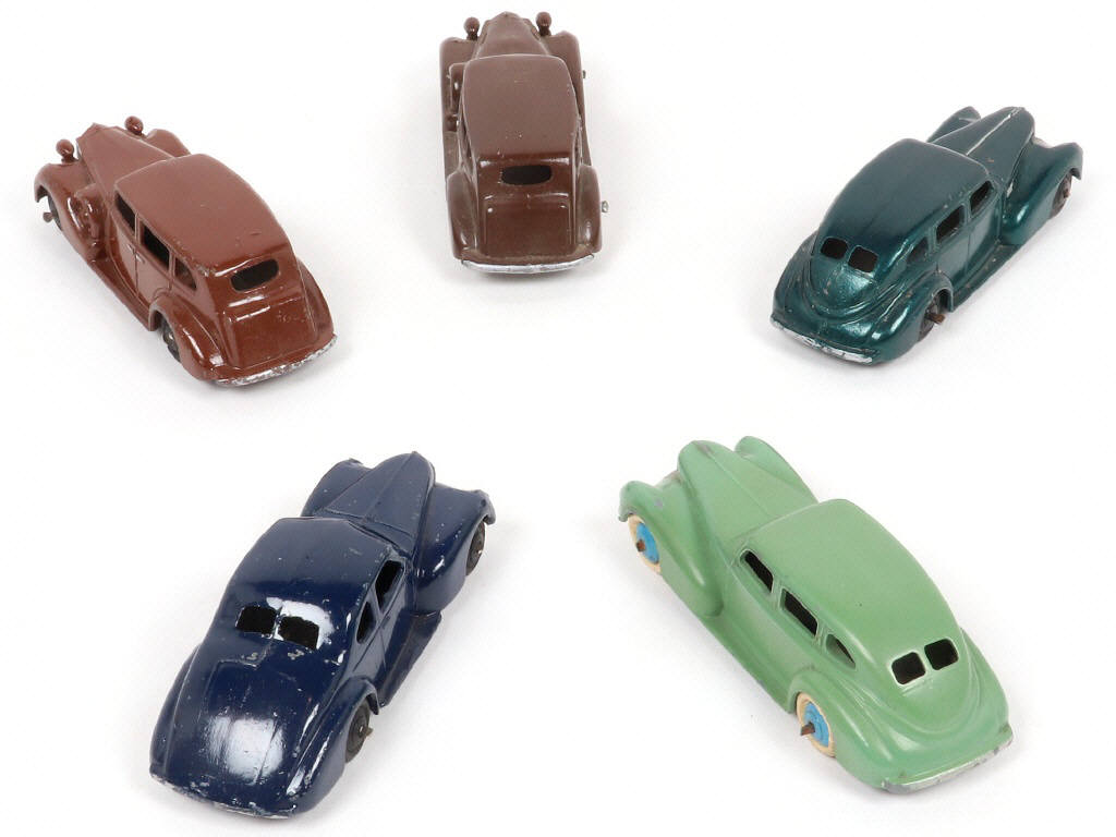 Lot 190 - DINKY TOYS (GB) (5)