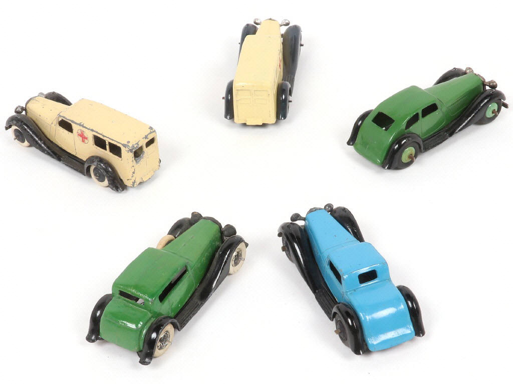 Lot 191 - DINKY TOYS (GB) (5)