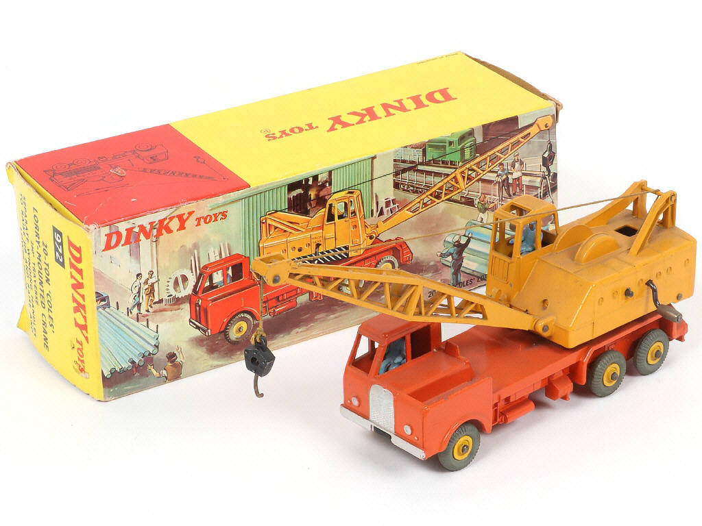 Lot 68 - DINKY TOYS (GB) (1)