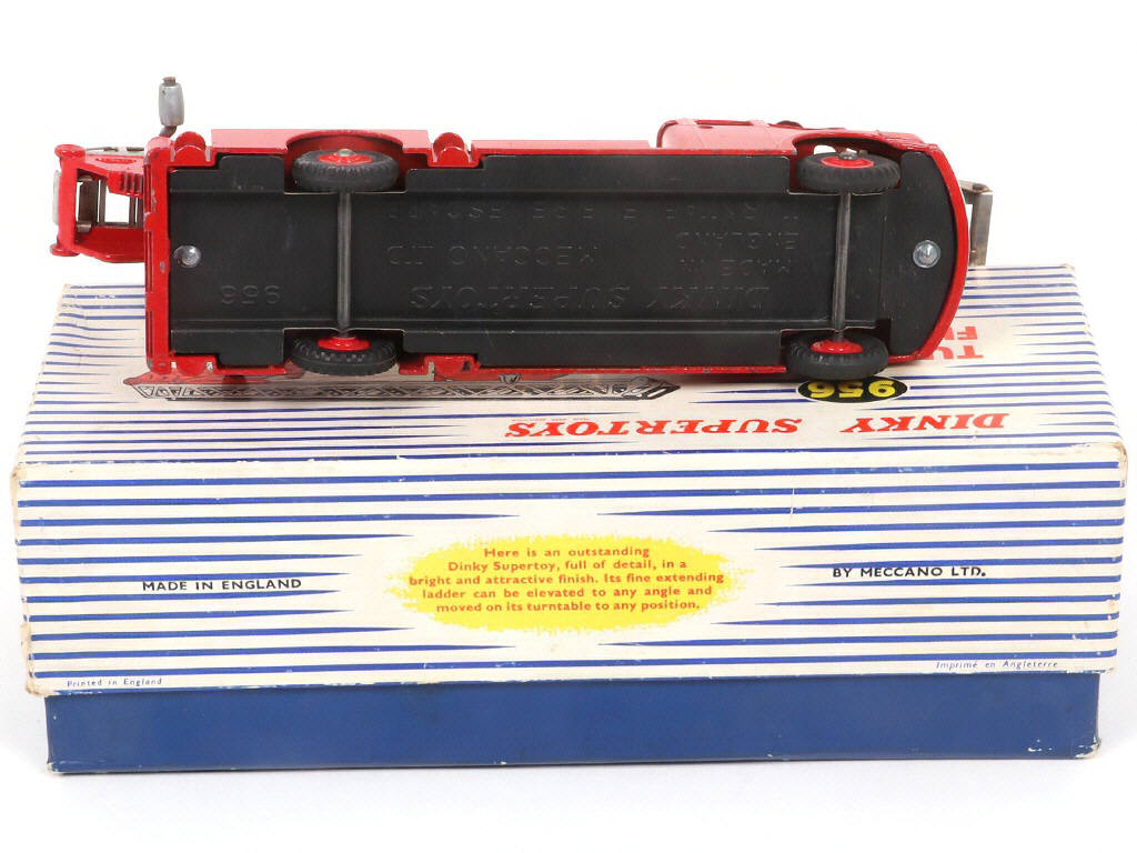 Lot 147 - DINKY TOYS (GB) (1)