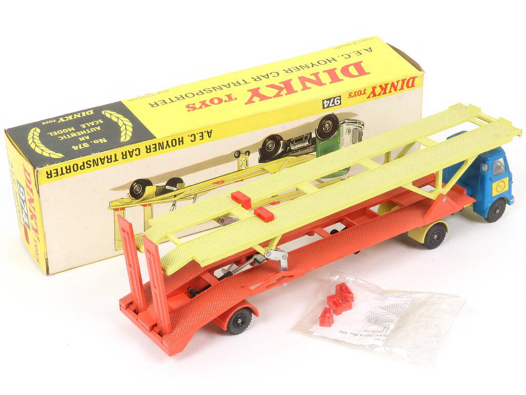 Lot 99 - DINKY TOYS (GB) (1)