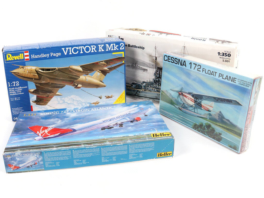 Lot 356 - DIVERS (4)