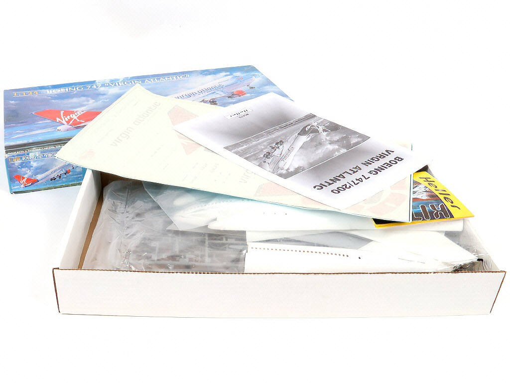 Lot 356 - DIVERS (4)