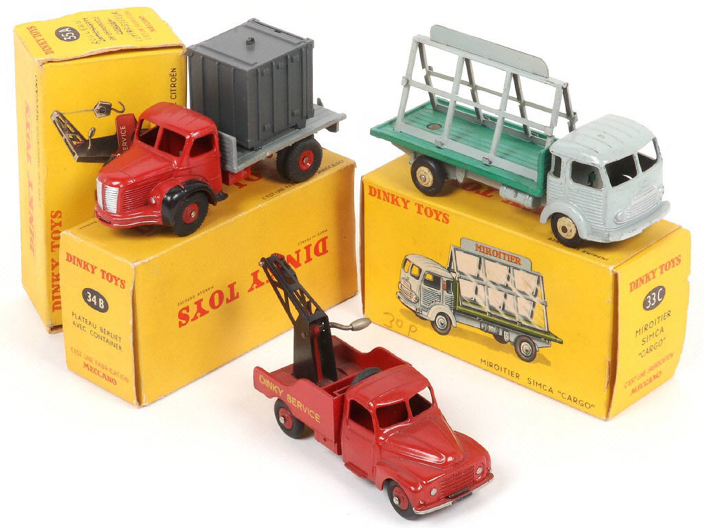 Lot 259 - DINKY TOYS (FRANCE) (3)
