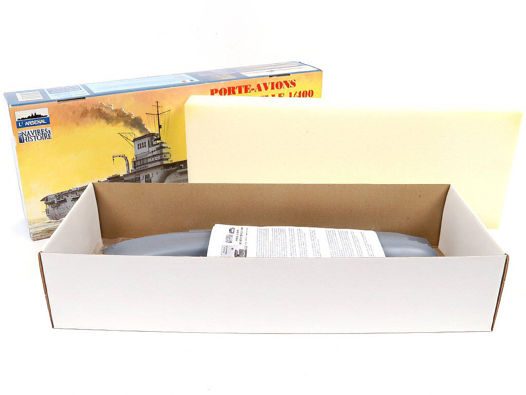 Lot 359 - DIVERS (5)