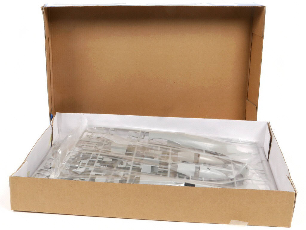 Lot 360 - DIVERS (8)