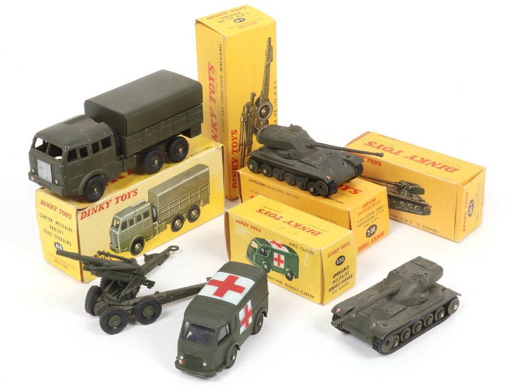 Lot 234 - DINKY TOYS (FRANCE) (5)