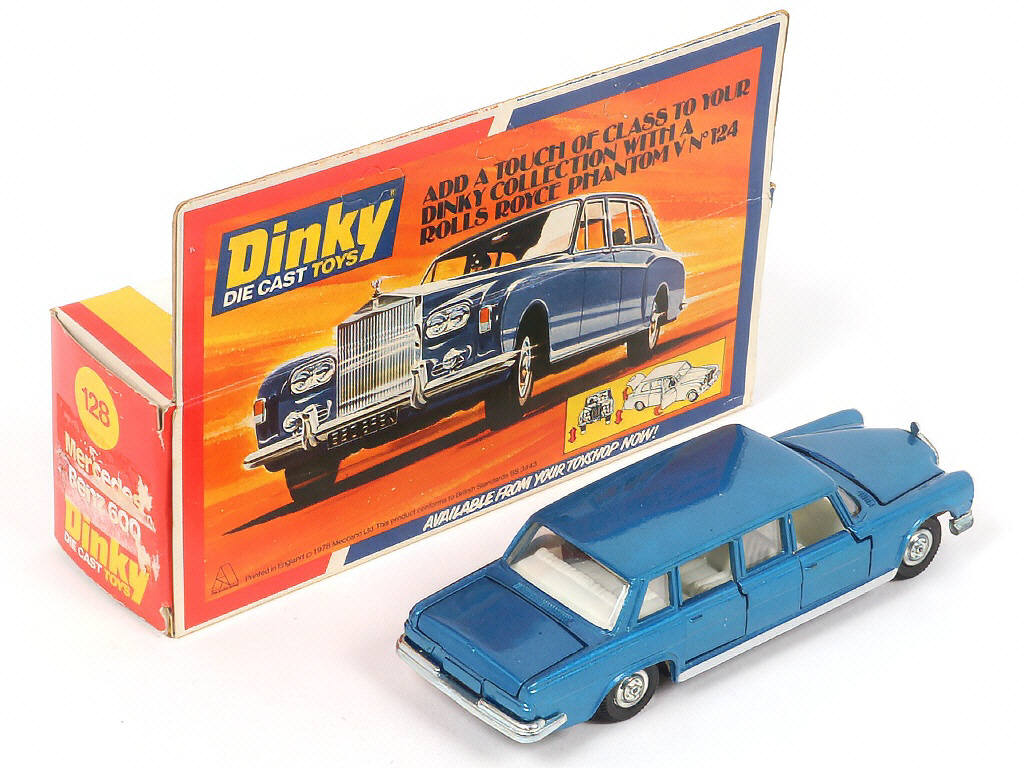 Lot 121 - DINKY TOYS (GB) (1)