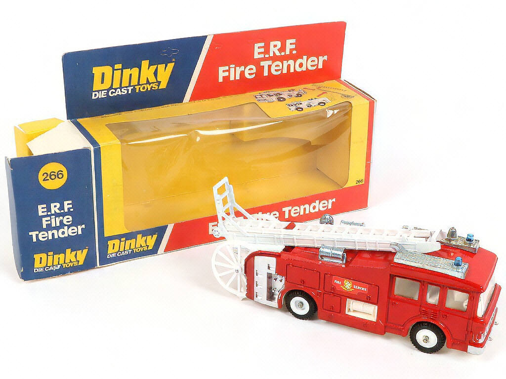 Lot 72 - DINKY TOYS (GB) (1)