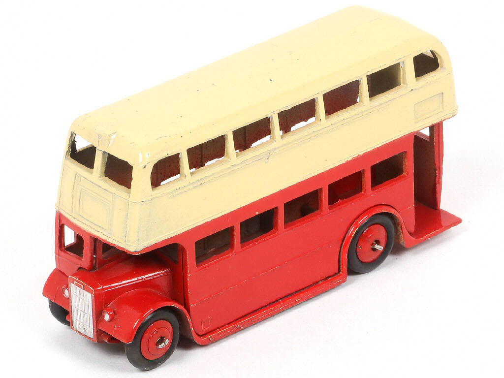 Lot 208 - DINKY TOYS (GB) (1)