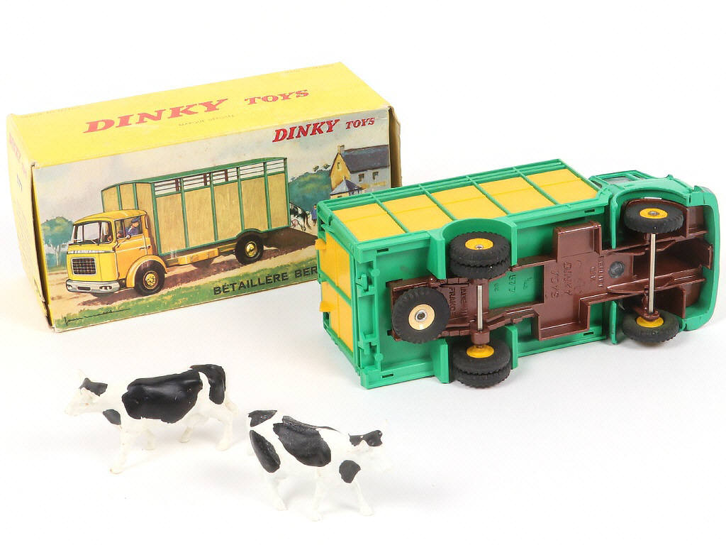 Lot 50 - DINKY TOYS (FRANCE) (1)
