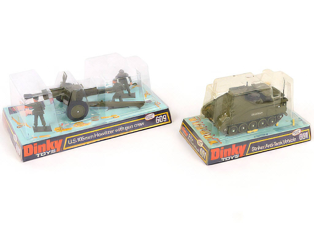 Lot 217 - DINKY TOYS (GB) (2)