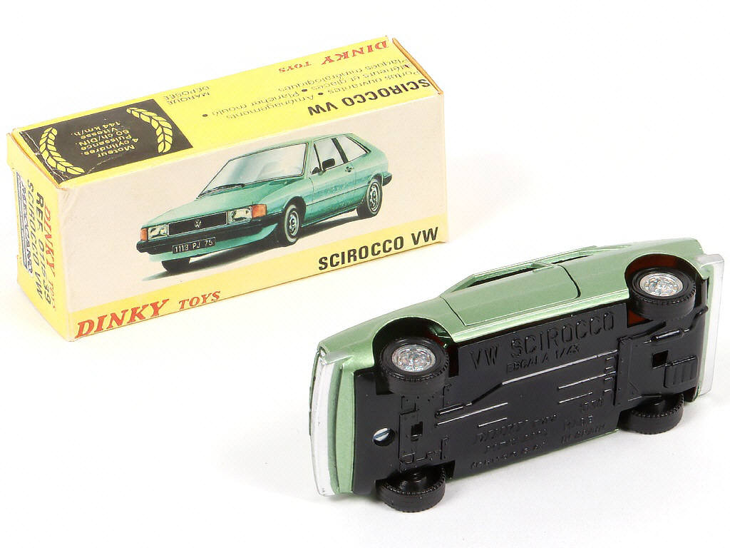 Lot 225 - DINKY TOYS (FRANCE) (1)