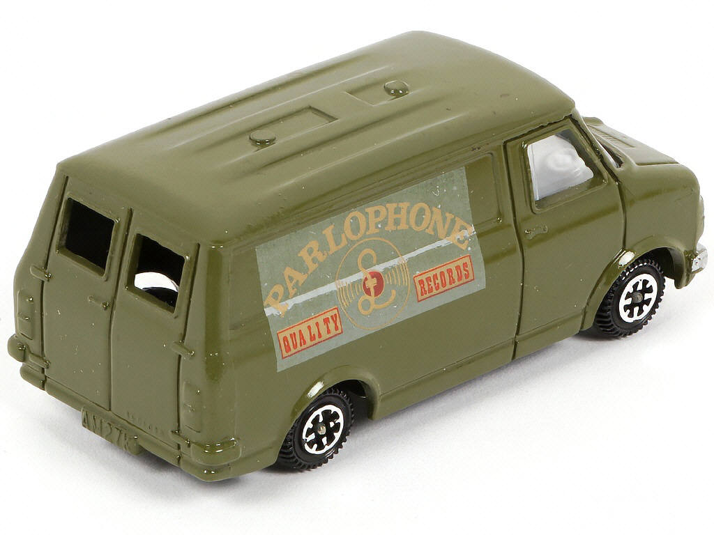 Lot 211 - DINKY TOYS (GB) (1)