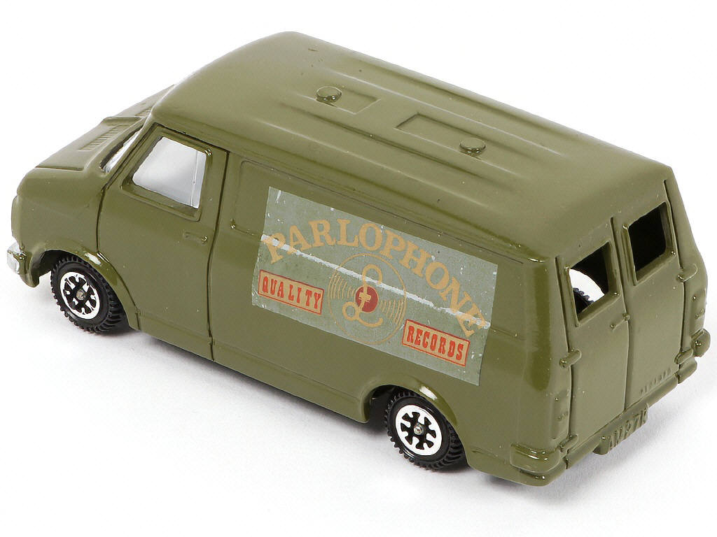 Lot 211 - DINKY TOYS (GB) (1)