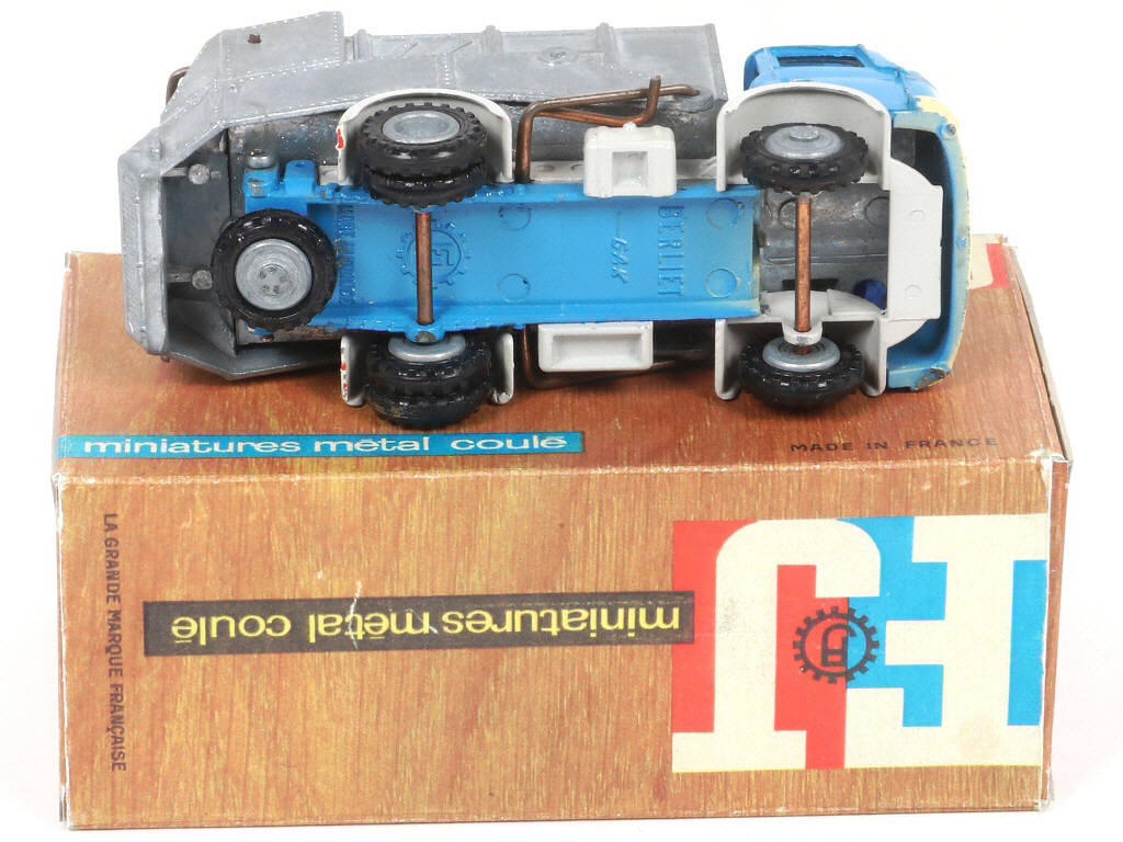 Lot 68 - FRANCE JOUETS (FRANCE) (1)