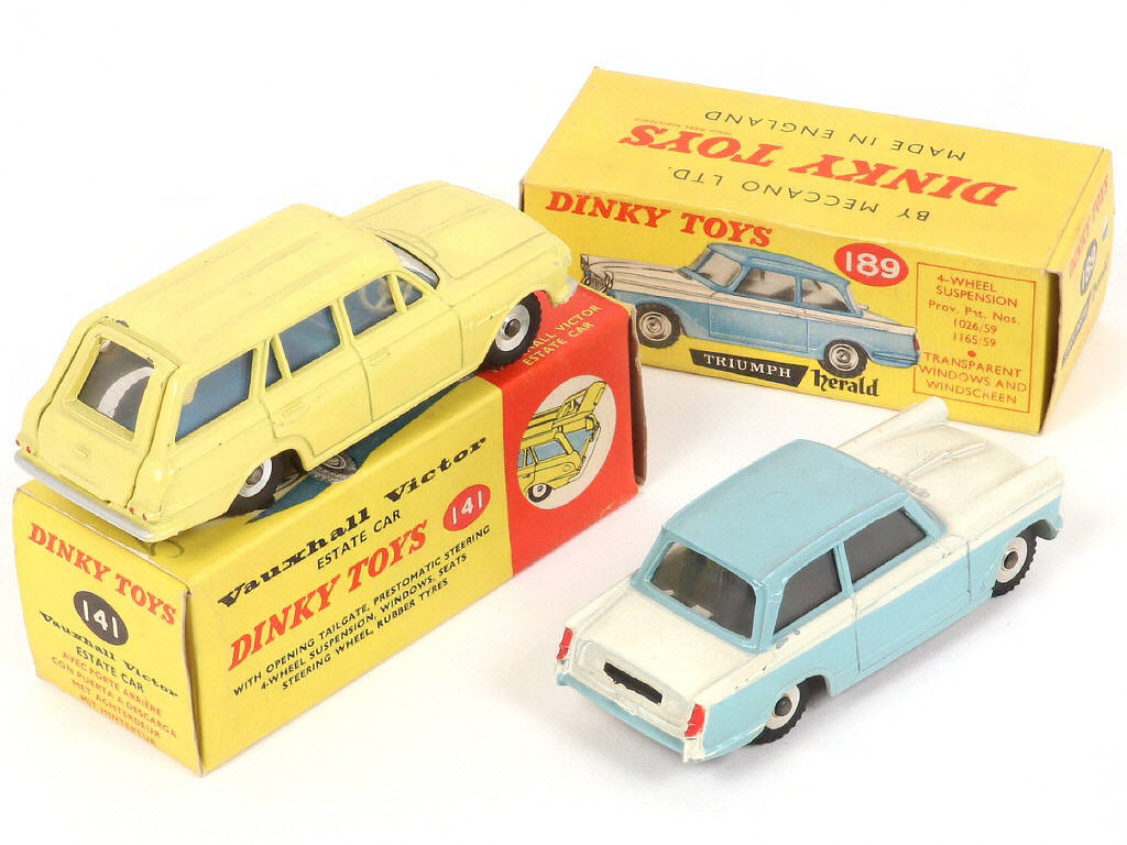 Lot 291 - DINKY TOYS (GB) (2)
