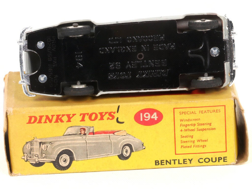Lot 195 - DINKY TOYS (GB) (1)