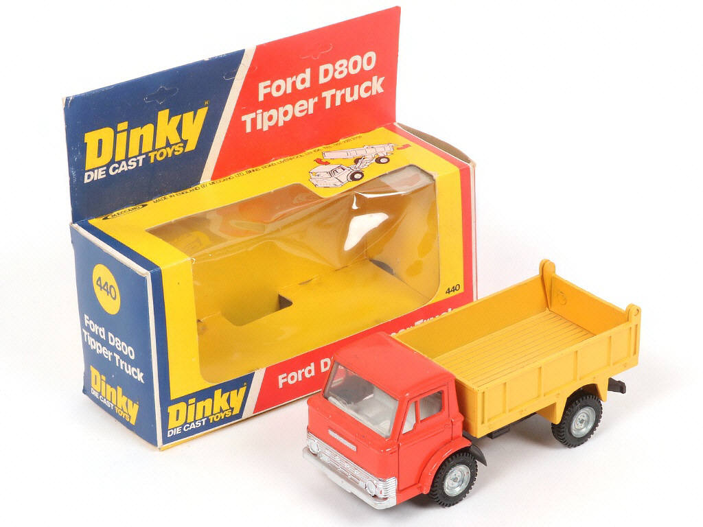 Lot 213 - DINKY TOYS (GB) (1)