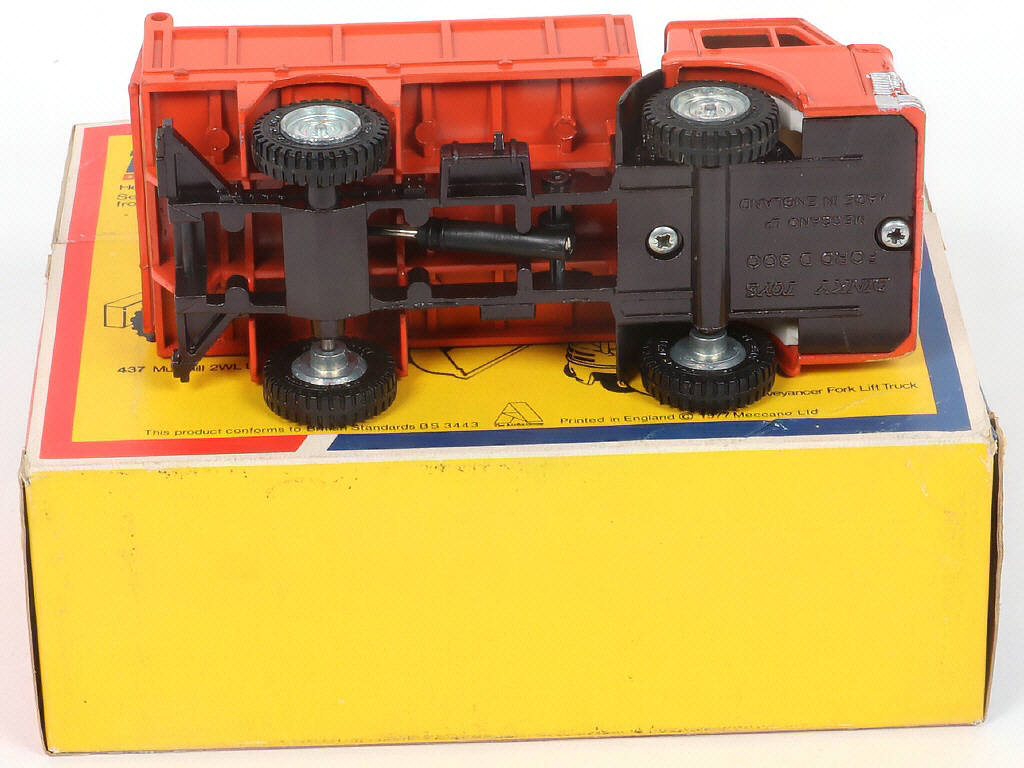 Lot 214 - DINKY TOYS (GB) (1)