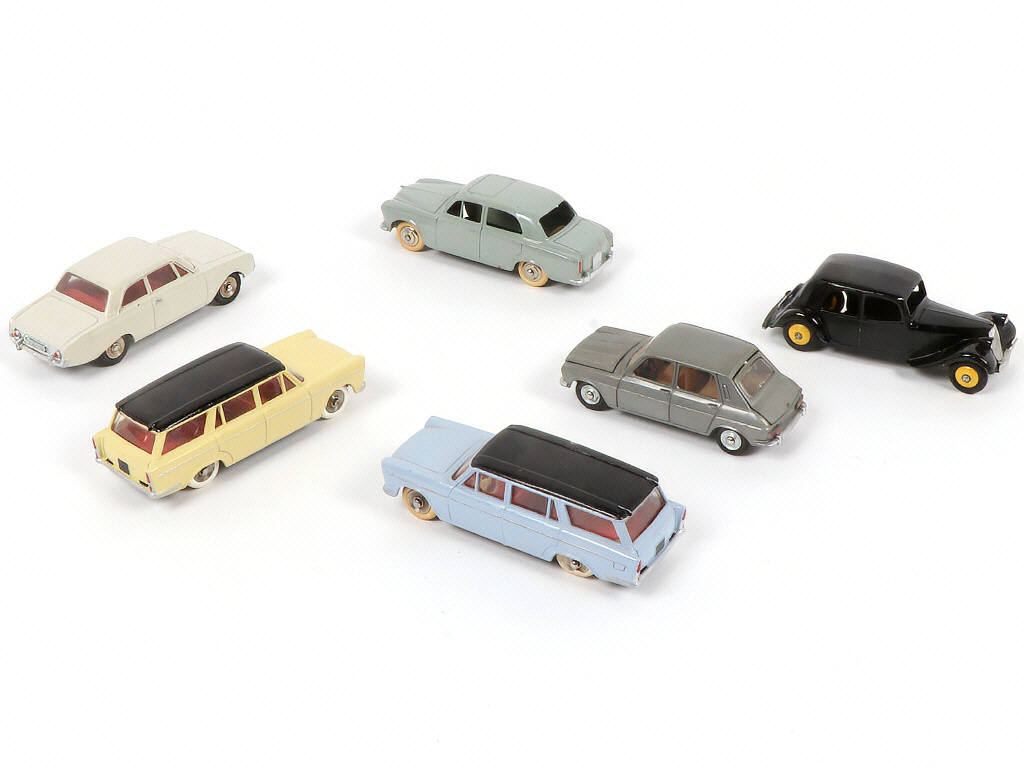 Lot 318 - DINKY TOYS (FRANCE) (6)