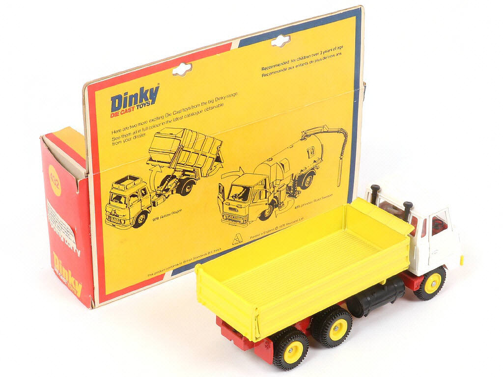 Lot 212 - DINKY TOYS (GB) (1)