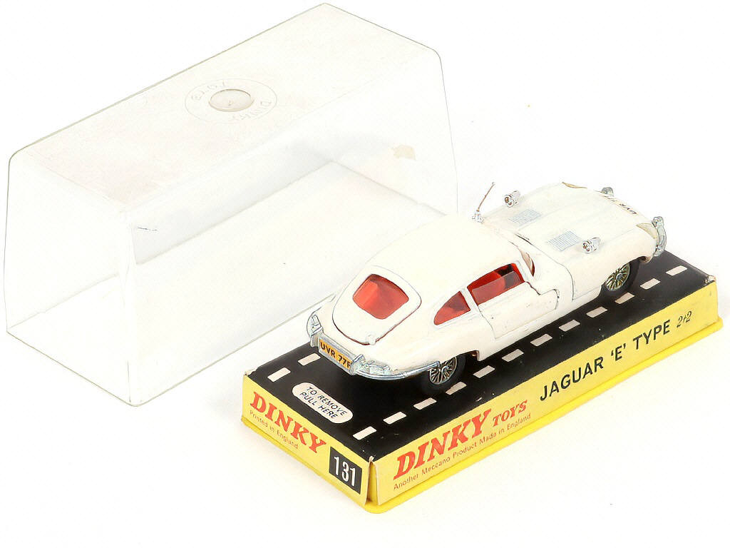 Lot 181 - DINKY TOYS (GB) (1)