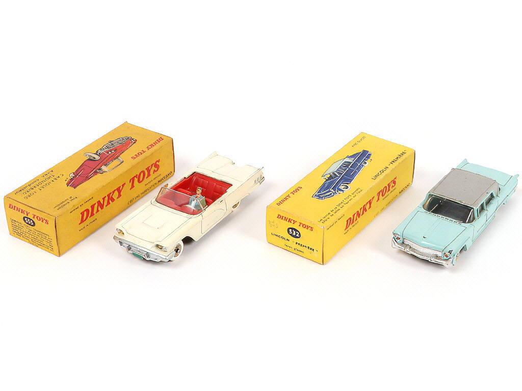 Lot 237 - DINKY TOYS (FRANCE) (2)