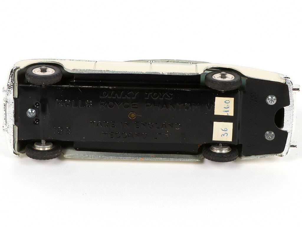 Lot 196 - DINKY TOYS (GB) (1)