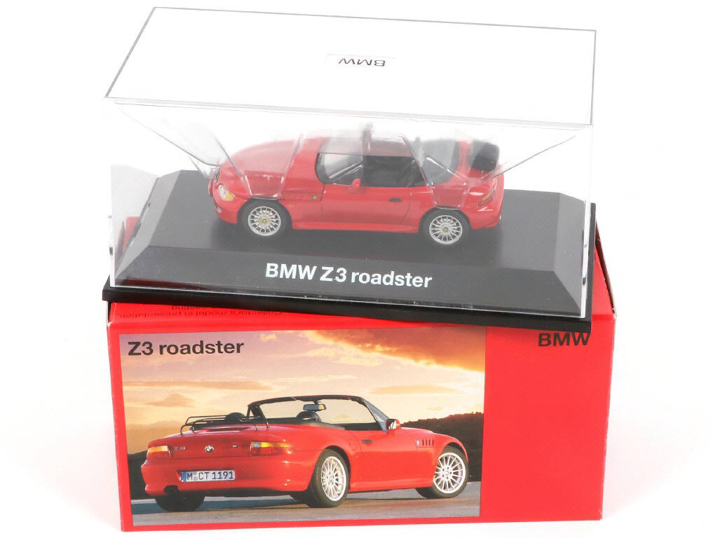 Lot 334 - DIVERS (6)