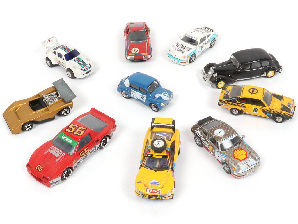 Lot 338 - DIVERS (10)