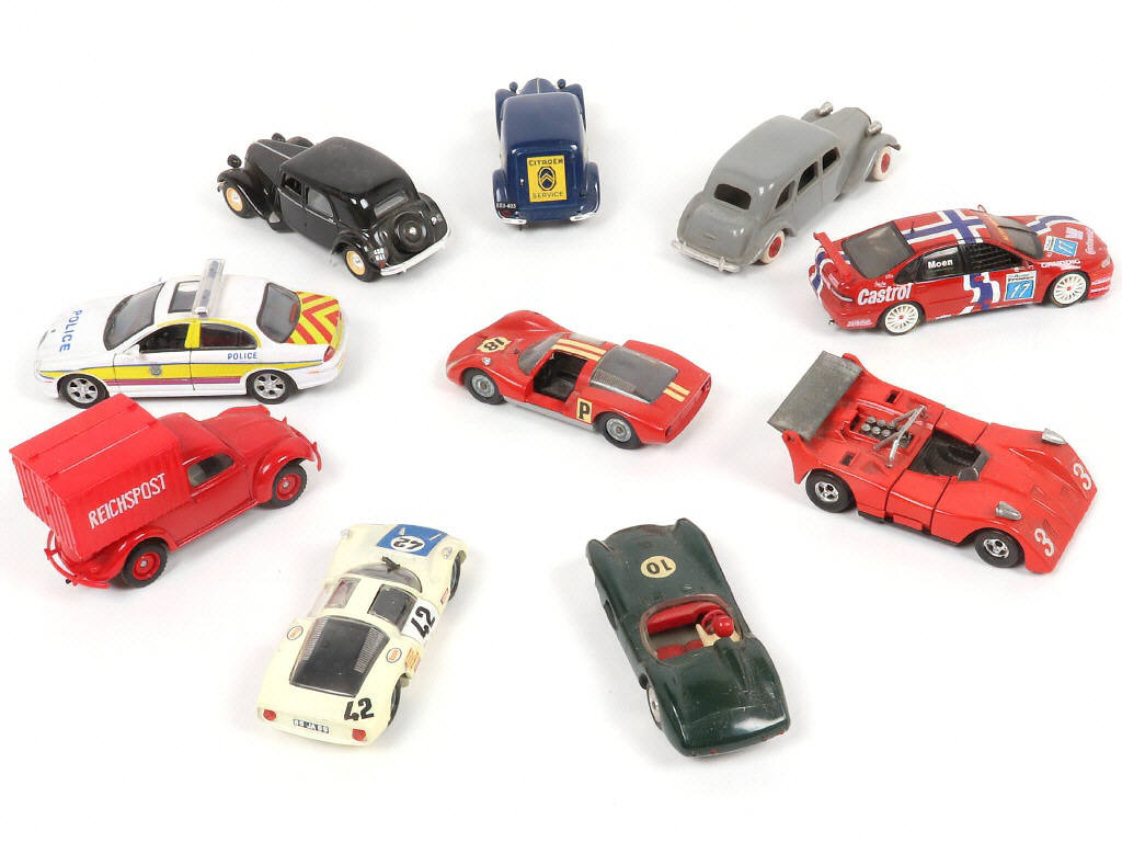 Lot 340 - DIVERS (10)