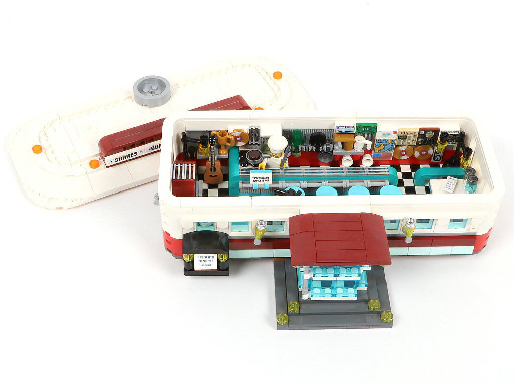 Lot 46 - LEGO (DANEMARK) (1)