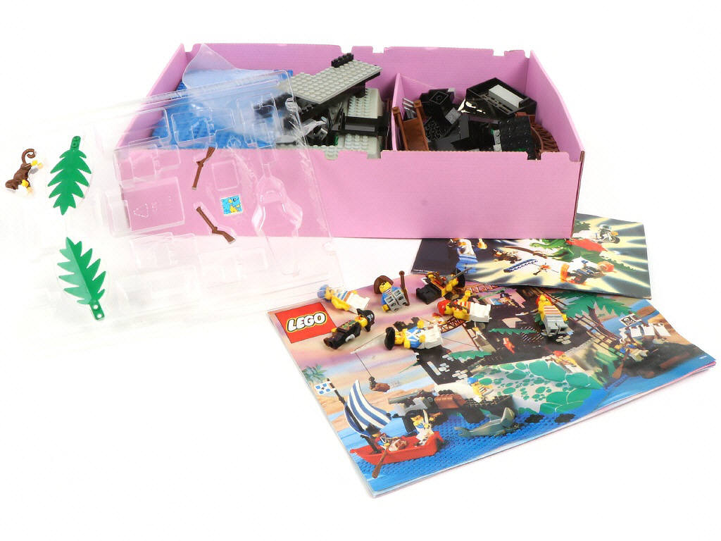 Lot 17 - LEGO (DANEMARK) (1)