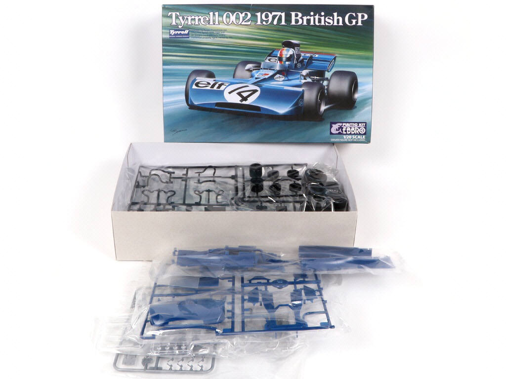 Lot 367 - DIVERS (4)