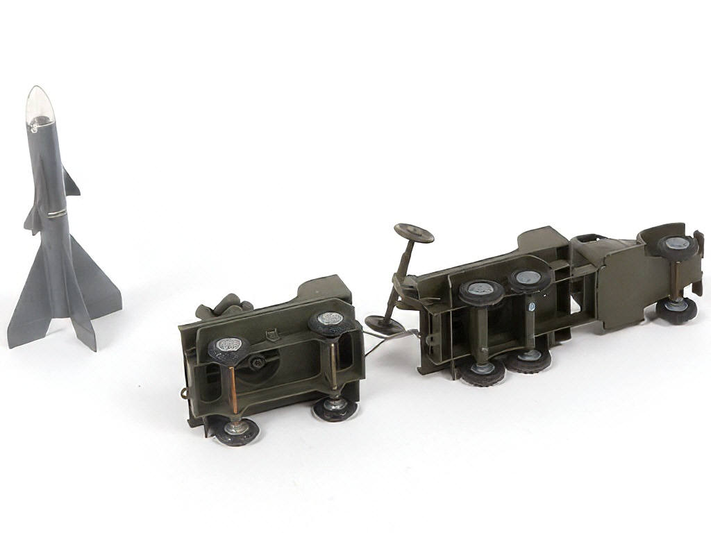 Lot 95 - FRANCE JOUETS (FRANCE) (3)