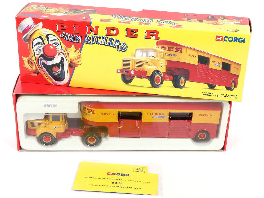 Lot 231 - CORGI TOYS (GB) (3)