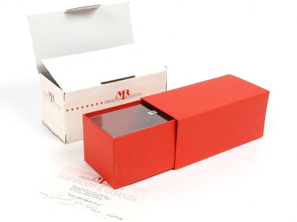 Lot 339 - DIVERS (11)