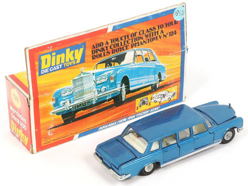 Lot 220 - DINKY TOYS (GB) (1)