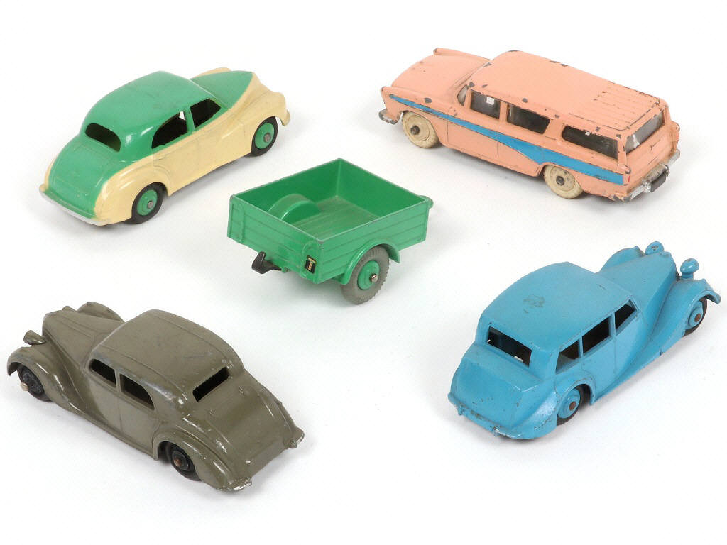 Lot 247 - DINKY TOYS (GB) (5)