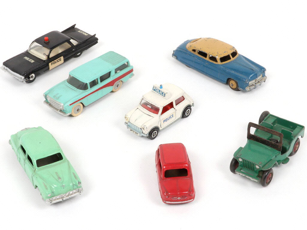 Lot 252 - DINKY TOYS (GB) (7)