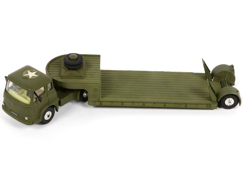 Lot 135 - CORGI TOYS (GB) (2)