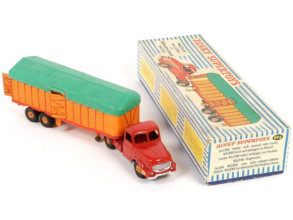 Lot 248 - DINKY TOYS (FRANCE) (1)