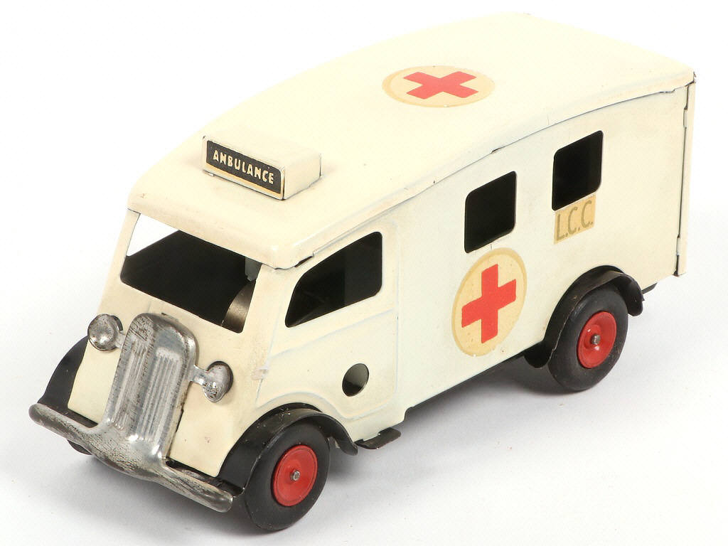 Lot 196 - MINIC (GB) (1)