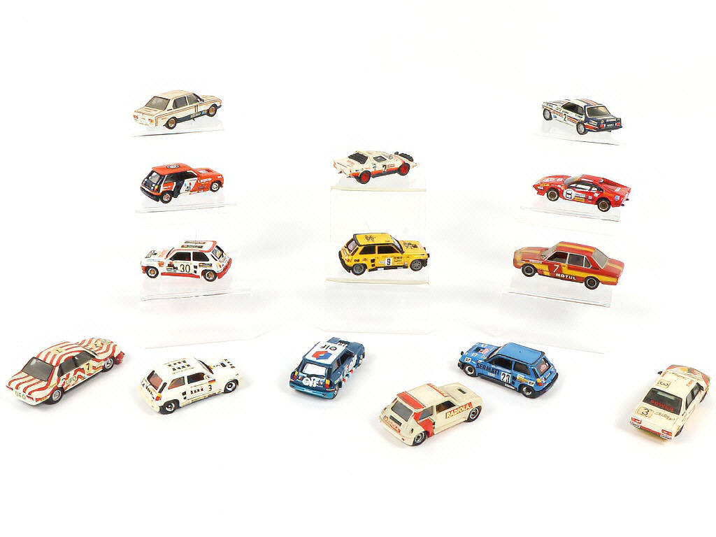 Lot 300 - DIVERS (14)