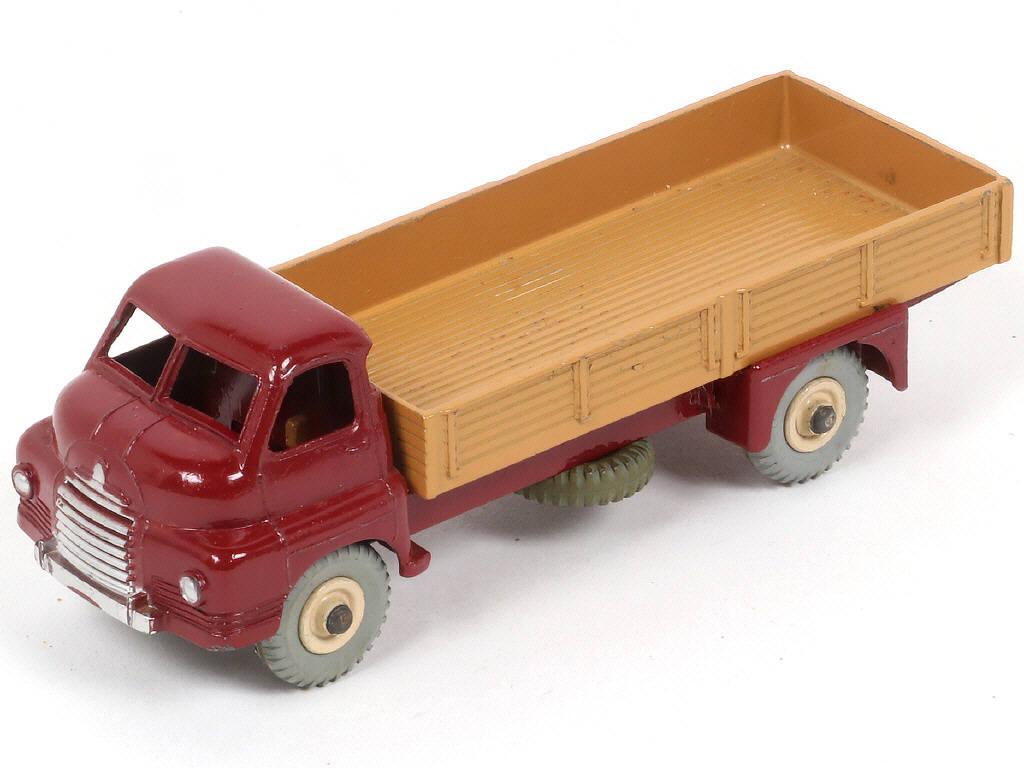 Lot 99 - DINKY TOYS (GB) (1)