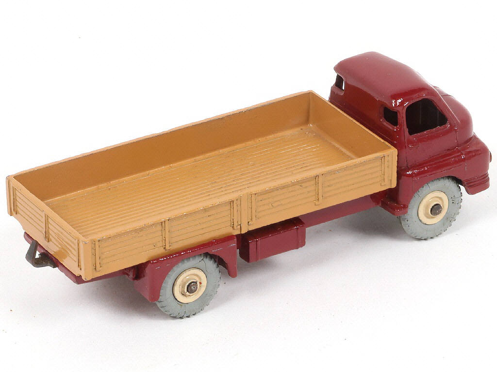 Lot 99 - DINKY TOYS (GB) (1)