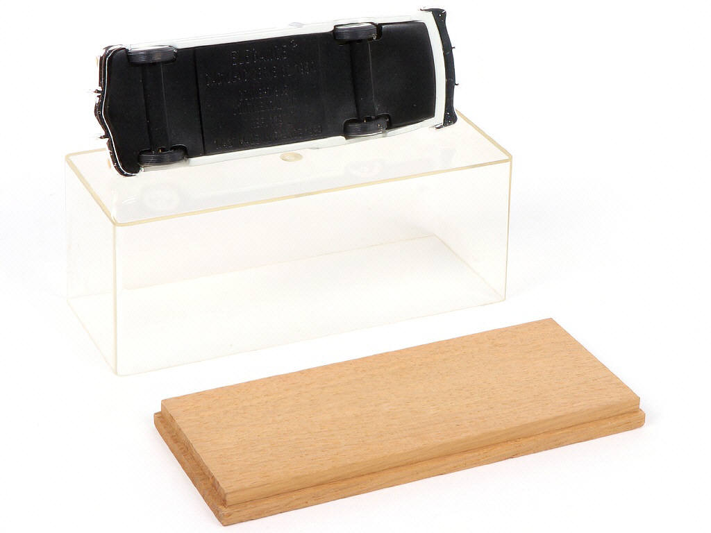 Lot 185 - ELEGANCE (FRANCE) (1)