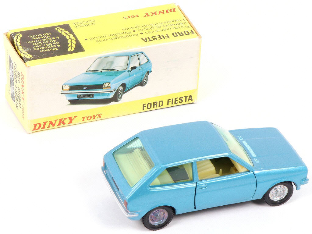 Lot 137 - DINKY TOYS (FRANCE) (1)